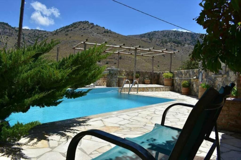 Traditional Villa With Pool In Sfakia Ίμβρος Εξωτερικό φωτογραφία