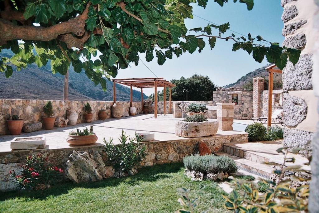 Traditional Villa With Pool In Sfakia Ίμβρος Εξωτερικό φωτογραφία