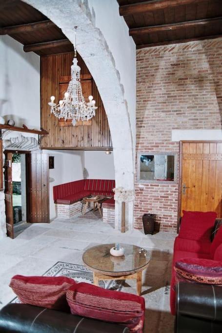 Traditional Villa With Pool In Sfakia Ίμβρος Εξωτερικό φωτογραφία